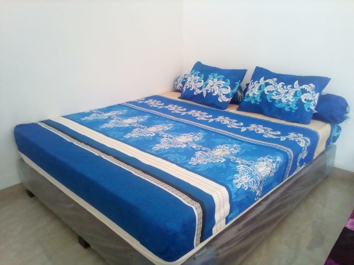 Almira Homestay Jambi Exterior photo