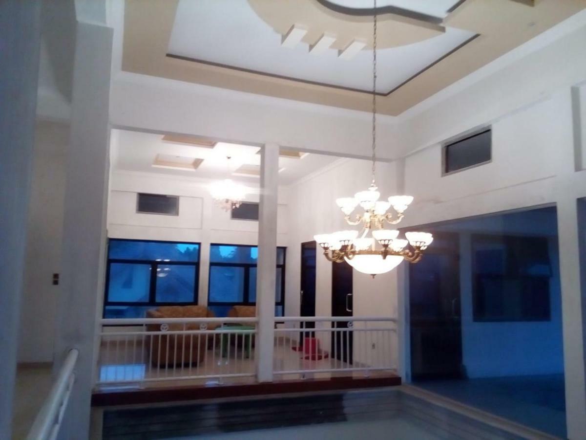 Almira Homestay Jambi Exterior photo