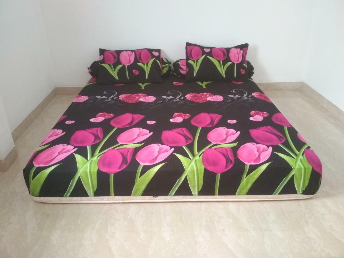 Almira Homestay Jambi Exterior photo