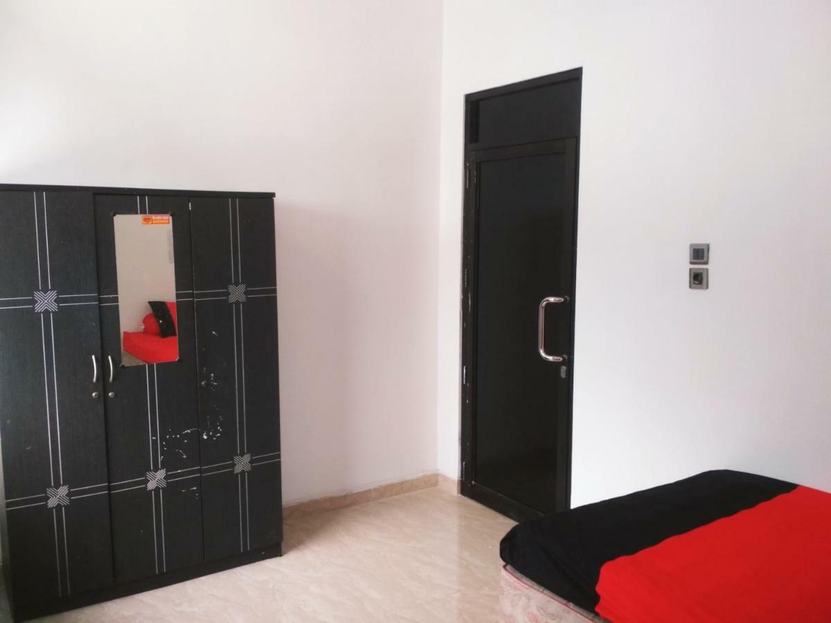 Almira Homestay Jambi Exterior photo